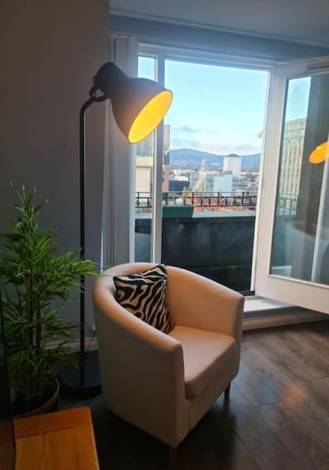 City Centre Top Floor Apartment In Belfast City Centre 外观 照片
